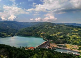 Jezero Perućac – Treće najveće jezero u Srbiji Jezero Perućac