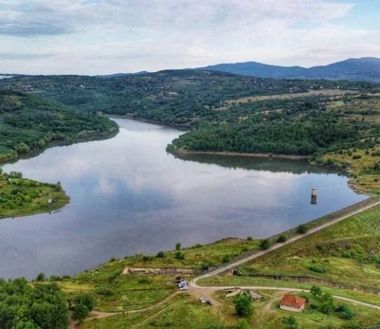 Brestovačko jezero – Biser Radan planine Brestovačko jezero