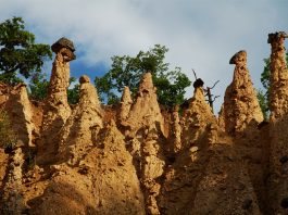 Đavolja varoš – Srpsko čudo i spomenik prirode Đavolja varoš