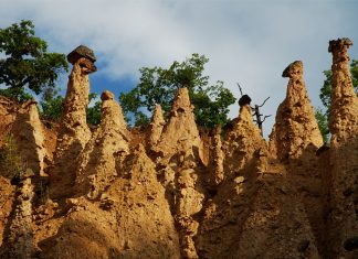 Đavolja varoš – Srpsko čudo i spomenik prirode Đavolja varoš