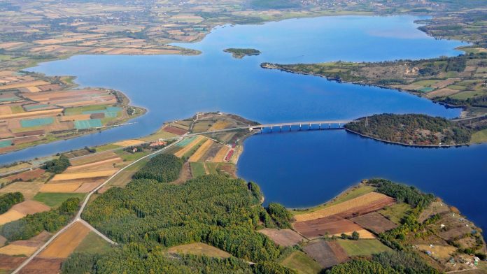 Gružansko Jezero