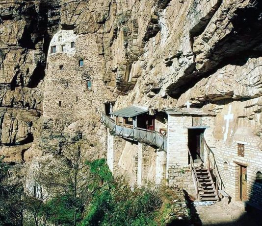 Gornja Savina isposnica – Pećinski kompleks Gordnja Savina isposnica