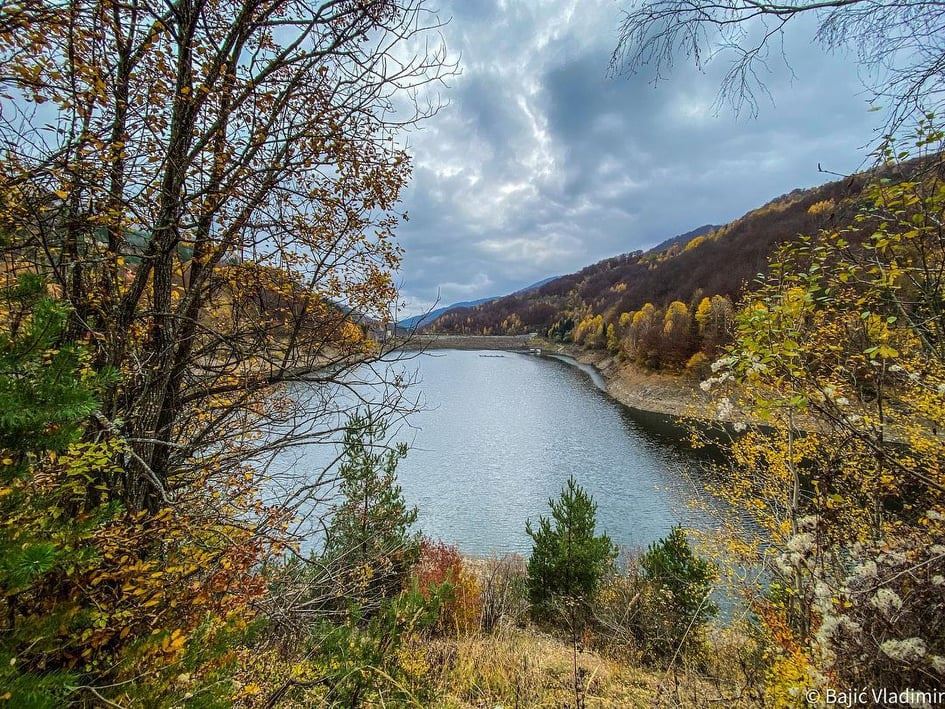 Jezero Lisina