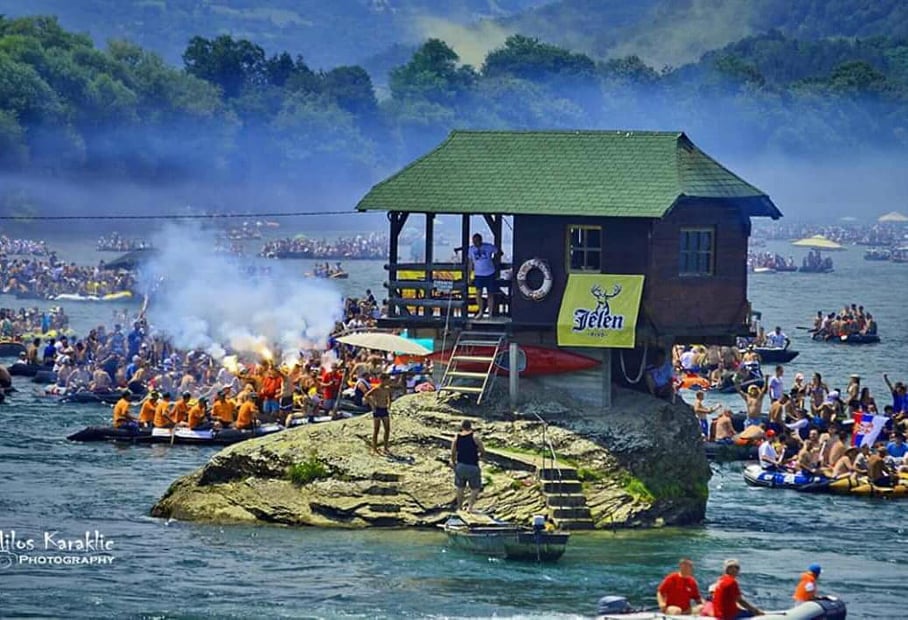 Kućica na Drini