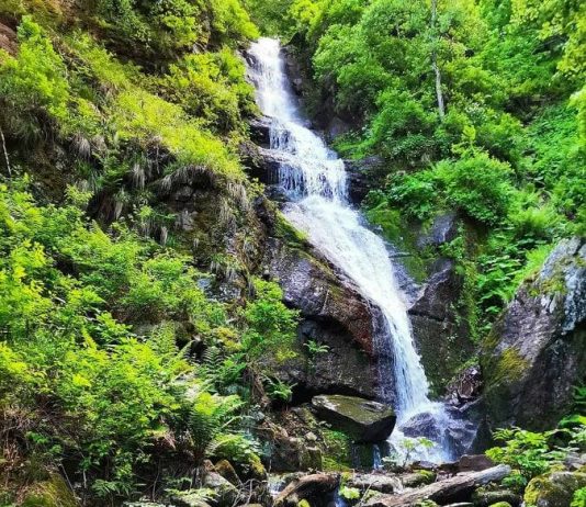 Gornji Piljski vodopad – Toplodolski tobogan Gornji Piljski vodopad