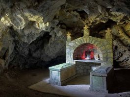 Kađenica – Srpsko gubilište i svetilište (crkva-pećina) Kađenica