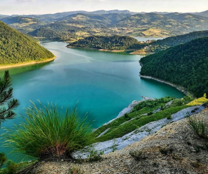Jezero Rovni
