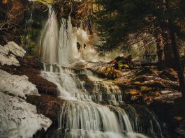 Vodopad Orlov kamen – Skriveni biser Stare planine Vodopad Orlov kamen