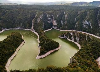 Vidikovac Molitva – Najlepši pogled na meandre Uvca Vidikovac Molitva