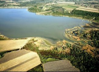 Jezero Paljuvi nadomak Uba – Razonoda za ribolovce Jezero Paljuvi