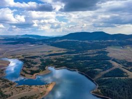 Ribničko jezero – Biser Zlatibora među četinarima Ribničko jezero