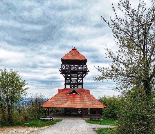 Vidikovac Kosmaj – Magičan pogled na Šumadiju Vidikovac Kosmaj